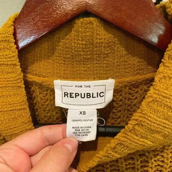 FOR THE REPUBLIC MUSTARD KNIT SWEATER SIZE XS - Picture 2 of 3